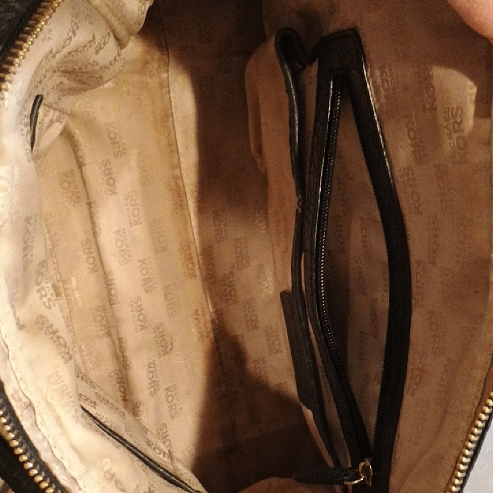 Michael Kors Mia Crocodile Embossed Leather Shoulder Satchel - Picture 5 of 7